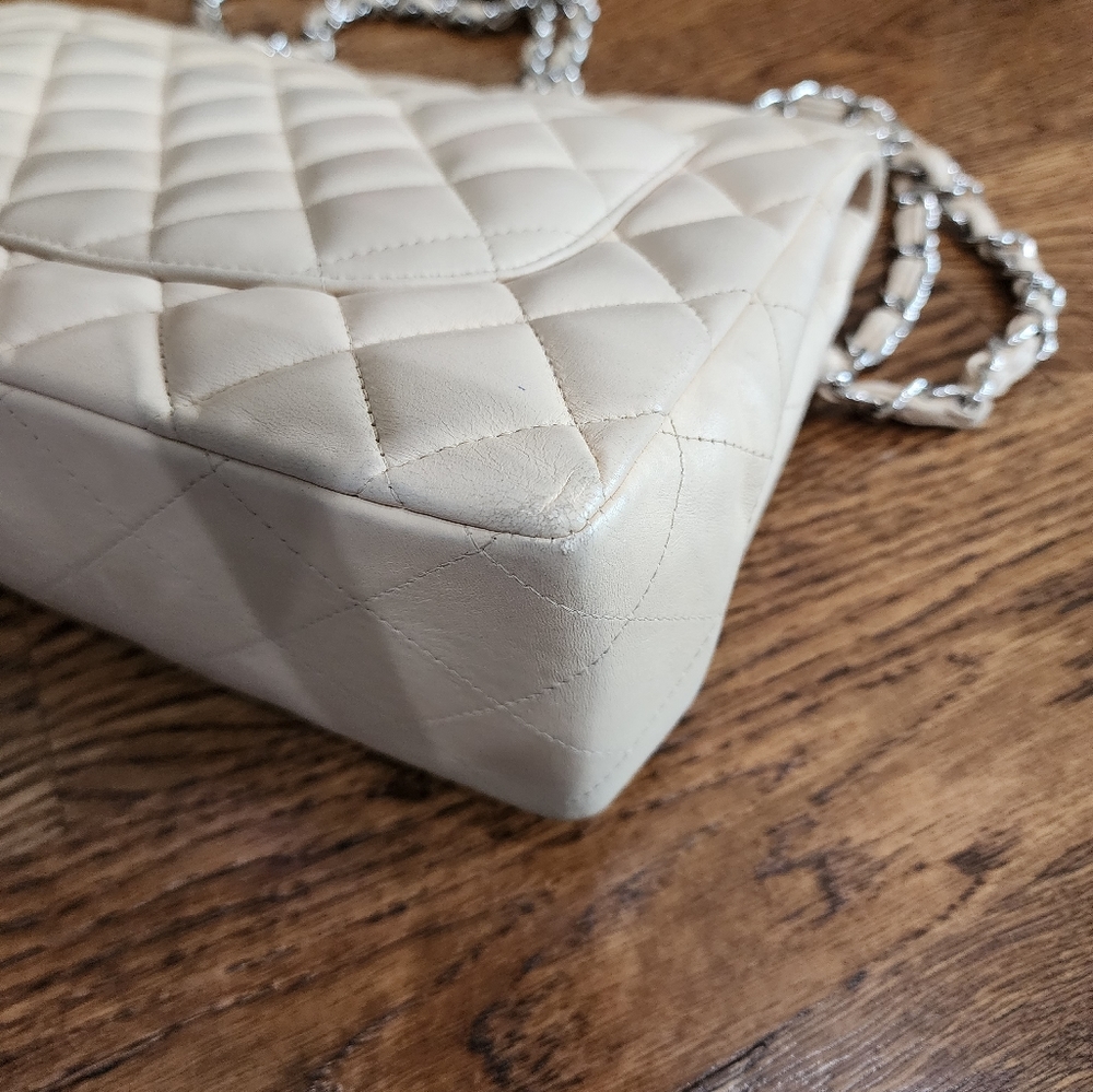 RARE Chanel Cream Lambskin Single Flap - Picture 10 of 13